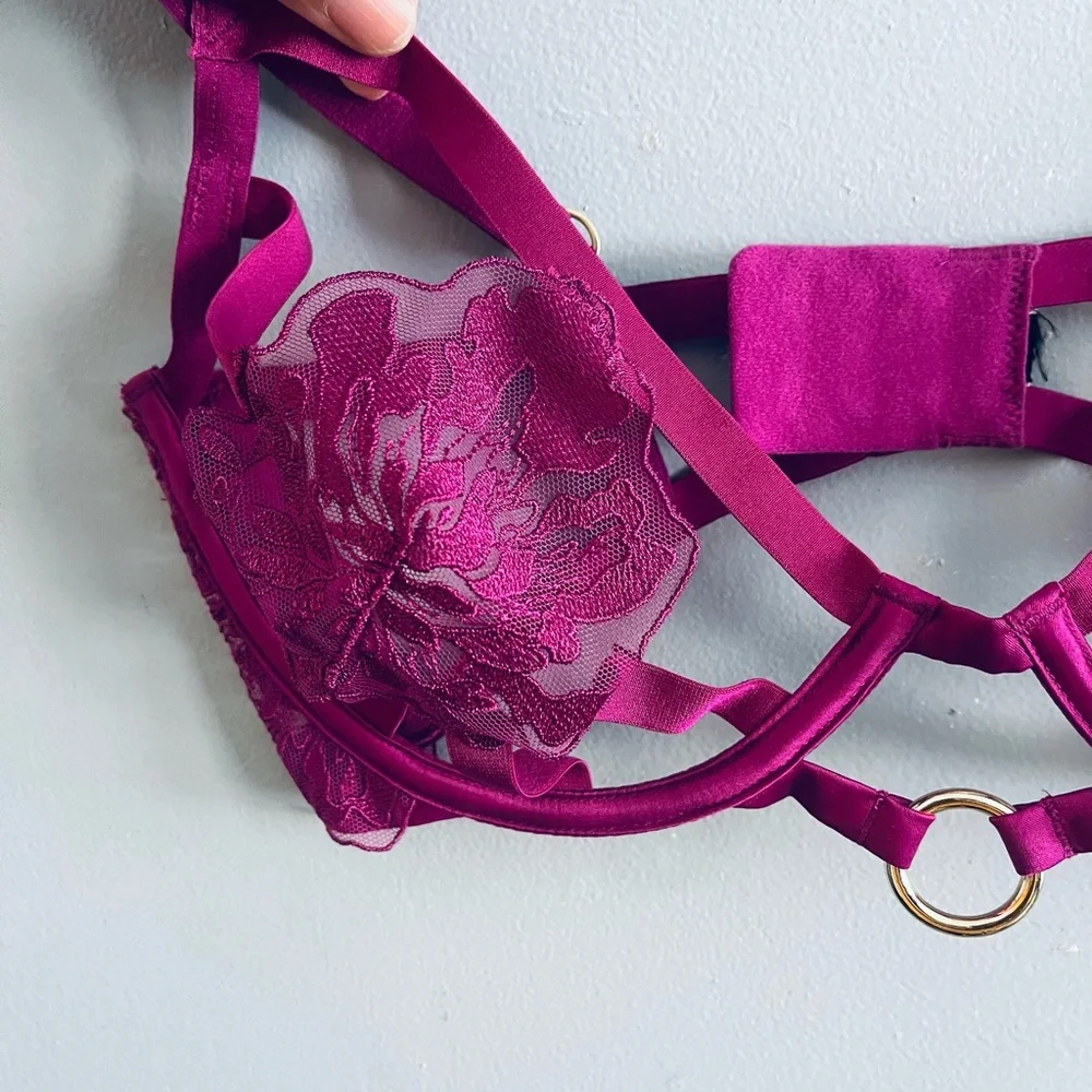 Bra - Picture 3 of 8